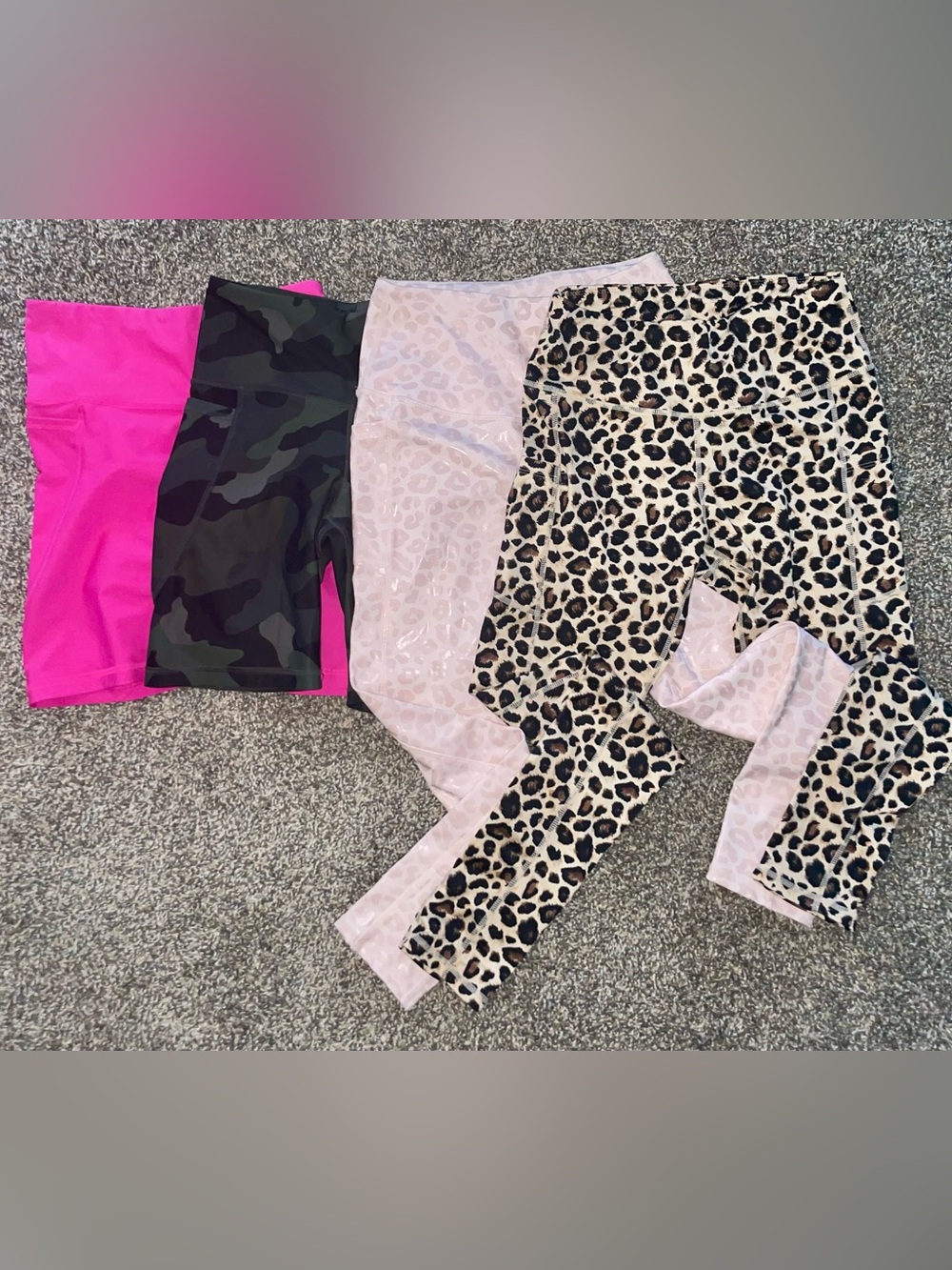 Lot of 4 Women’s high-waisted workout shorts & pants with pockets